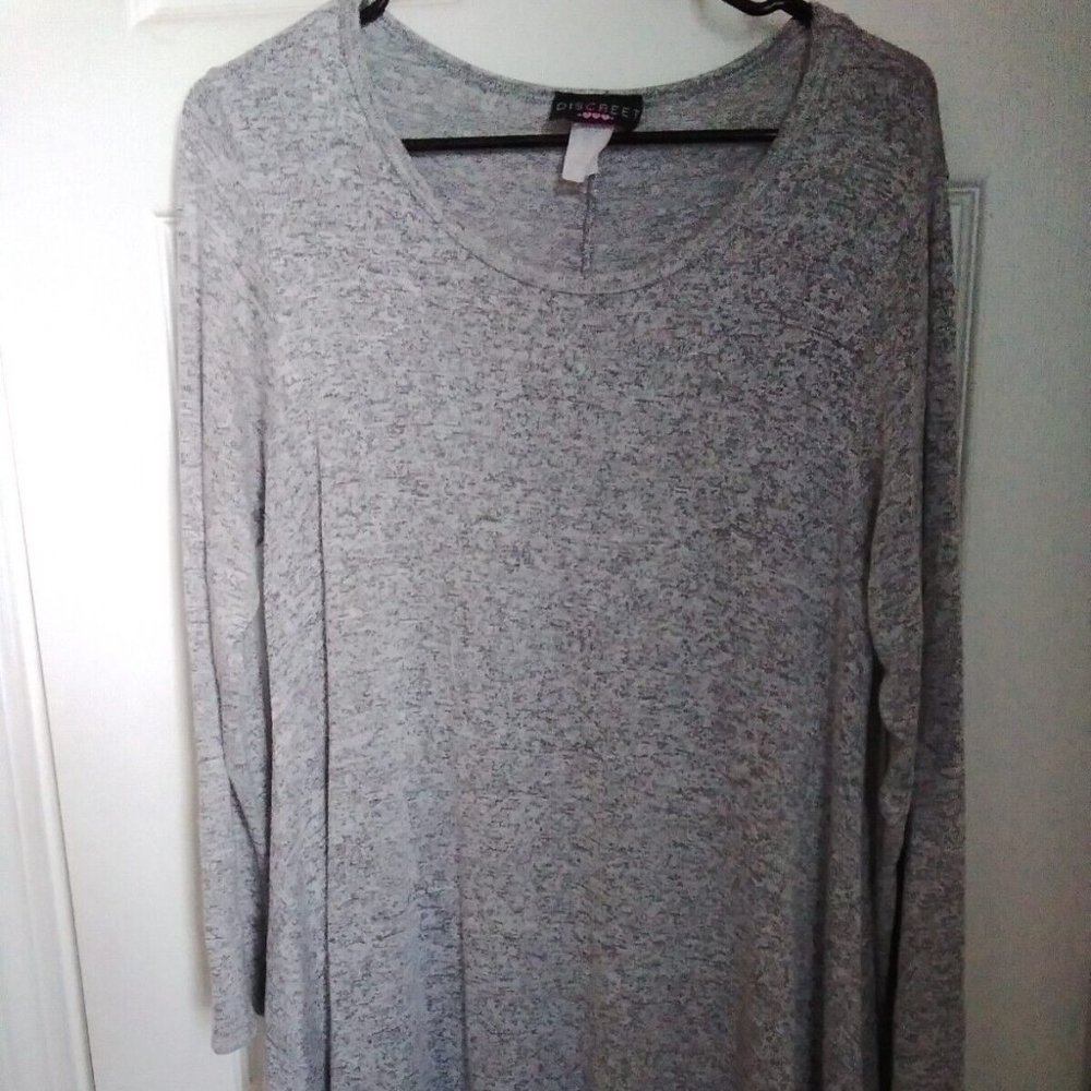 DISCREET XL Grey TUNIC TOP Dress Shirt Flared Bottom Long Sleeves Round Neck